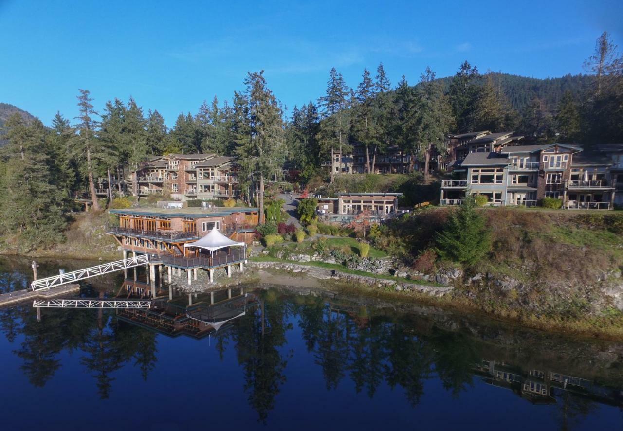 Painted Boat Resort Spa And Marina Madeira Park Exterior foto